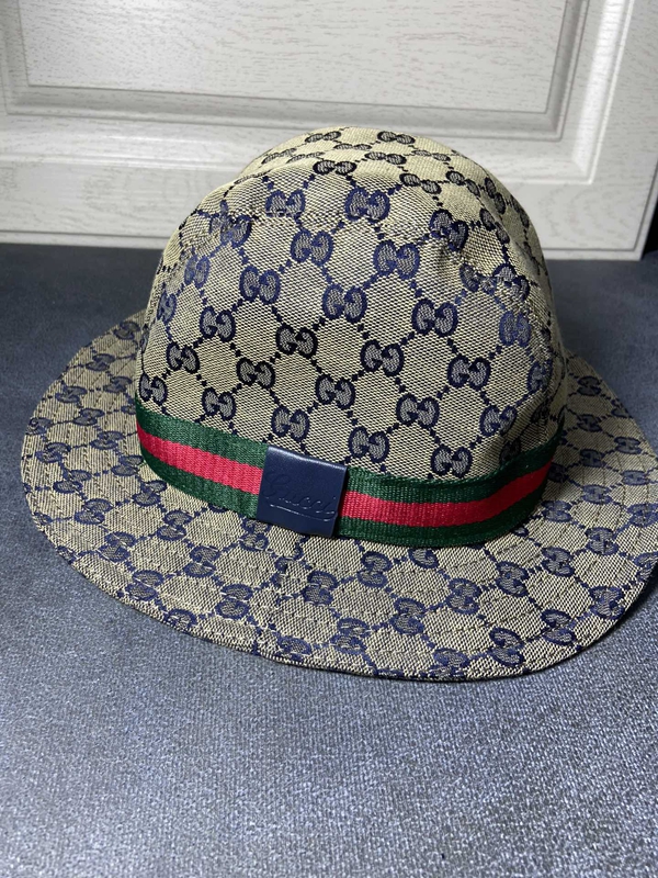 ブランド帽子背面デザイン